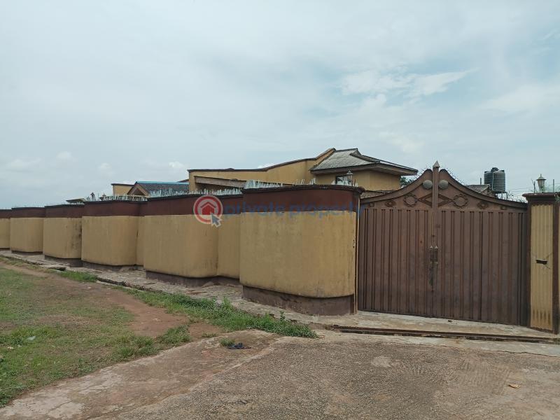 4 bedroom House For Sale Julius Street, Aba Eleshin Near Akala Express/alexander, Apata Ibadan Oyo - 3