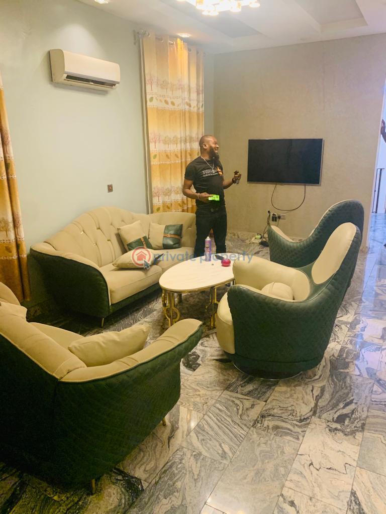 6 bedroom Detached Duplex For Rent In A Lovely Environment @ Magodo Gra Phase 2 Lagos Magodo GRA Phase 2 Kosofe/Ikosi Lagos - 1