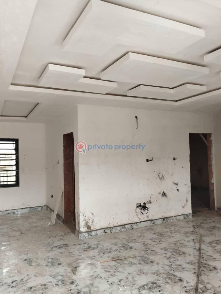 2 bedroom House For Rent Off Irone Street, Surulere Lagos - 3