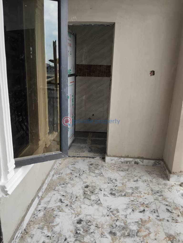 2 bedroom House For Rent Off Irone Street, Surulere Lagos - 2