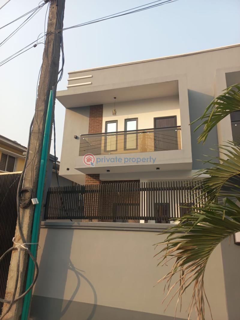 4 bedroom Semi detached Duplex For Rent In A Secured Neighborhood At Magodo Gra Phase I, Isheri Lagos Magodo GRA Phase 1 Ojodu Lagos - 1