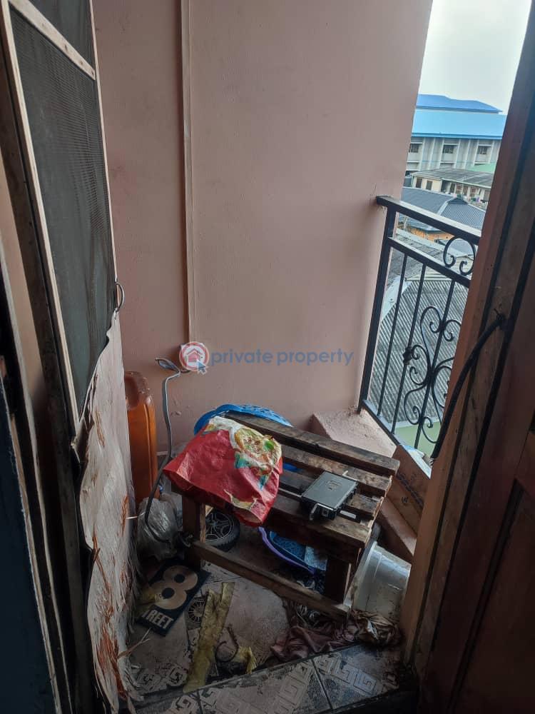1 bedroom Flat & Apartment For Rent Alara Street Sabo Yaba Lagos - 3