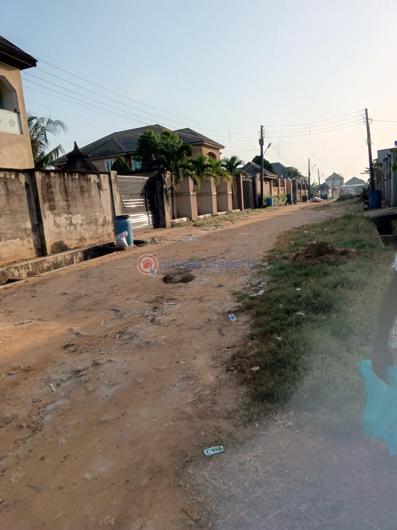 For rent 2 bedroom Flat & Apartment In A Lovely Area Banku, Wawa