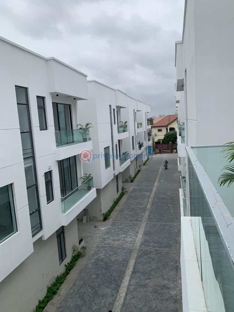 House For Sale Rahman Adeboyejo Estate, Marwa, Lekki Right Hand Side Lekki Phase 1 Lagos - 11