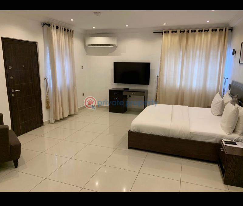 Luxuriously fully furnished 4 bedrooms apartment - 14 4 bedroom Block Of Flats Short let On Admiralty Way Lekki Phase 1 Lagos - 14