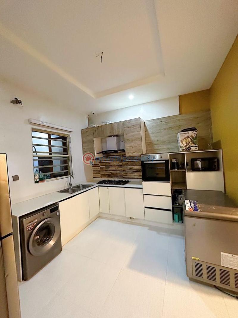 3 bedroom Detached Duplex For Rent Prestigious Along Lekki Expressway Lagos - 1