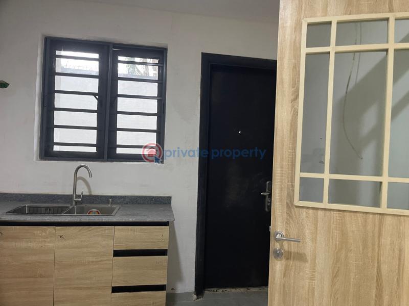 3 bedroom Block Of Flats For Rent Onigbongbo Estate Maryland Mende Maryland Lagos - 17