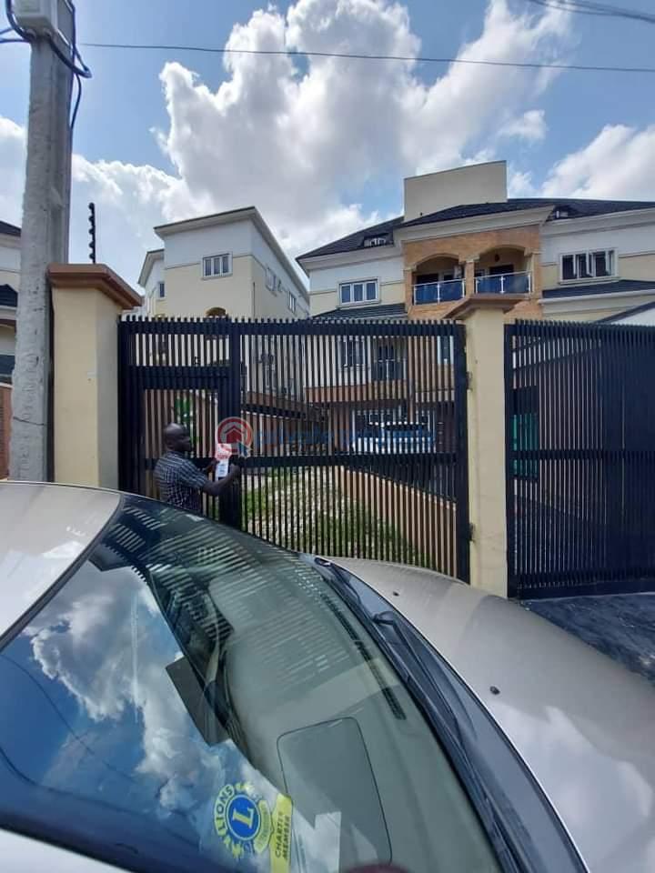 For sale 3 bedroom House Maryland Ikeja Lagos (PID 6PAEUC) Private