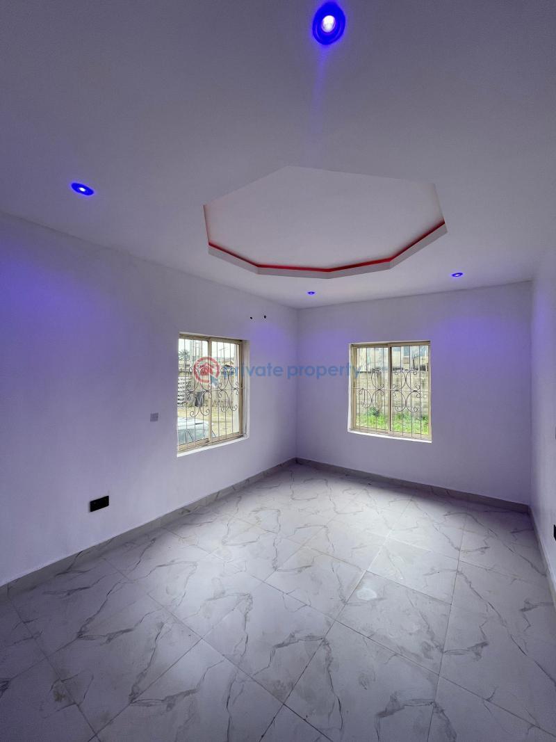 3 bedroom Semi detached Duplex For Sale Located Behind Nta Station And Nearby To Lagos Train Station Tejuosho Yaba Lagos - 7