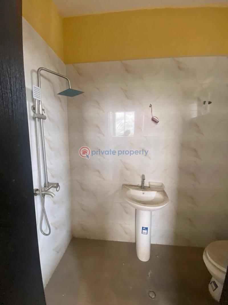 House For Sale Inside Raymond Estate, Davies Street Off Demurin Street Ketu Lagos State Ketu Kosofe/Ikosi Lagos - 1