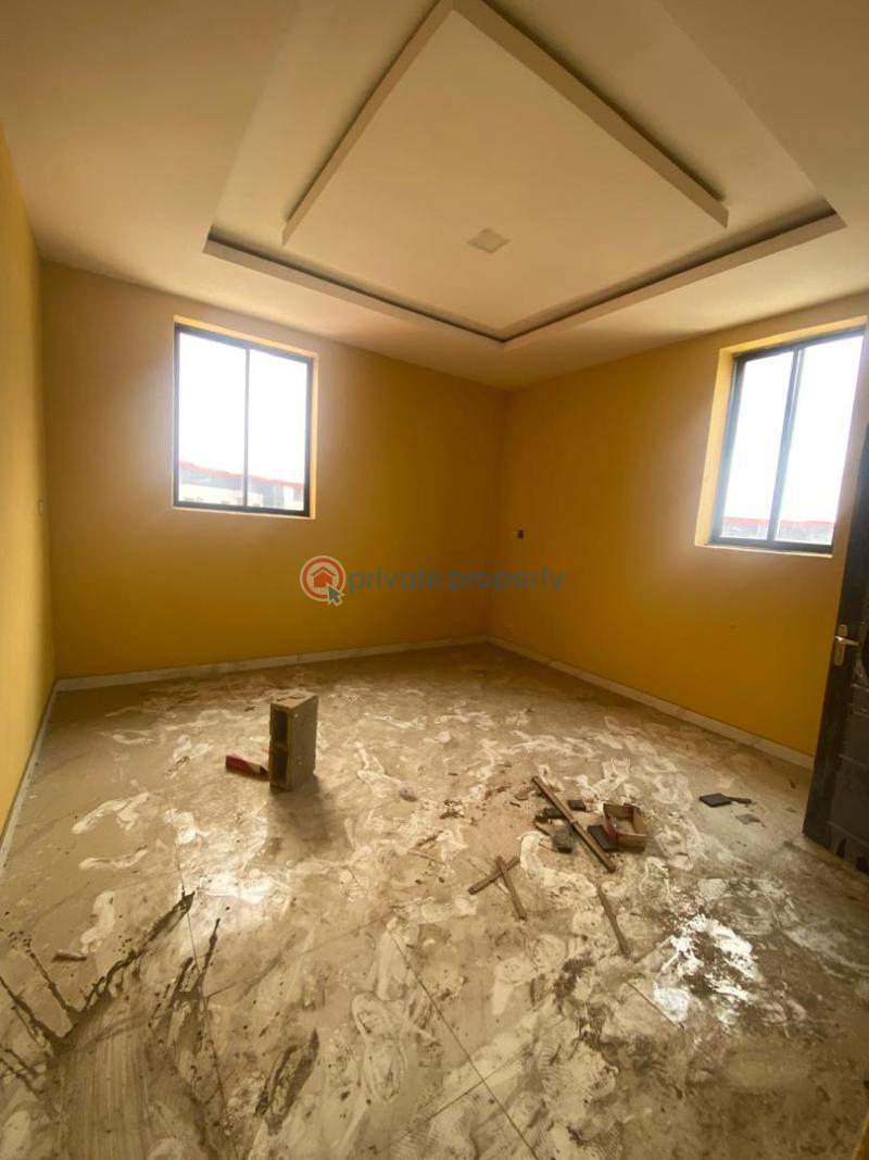 House For Sale Inside Raymond Estate, Davies Street Off Demurin Street Ketu Lagos State Ketu Kosofe/Ikosi Lagos - 5