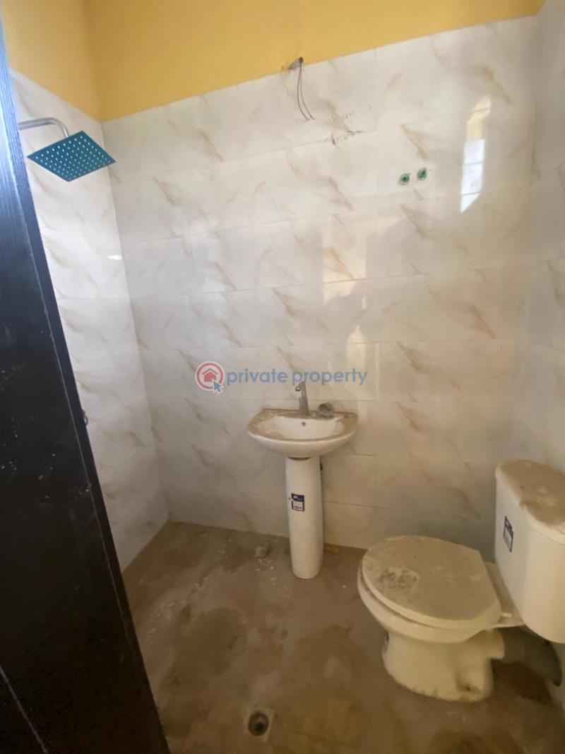 House For Sale Inside Raymond Estate, Davies Street Off Demurin Street Ketu Lagos State Ketu Kosofe/Ikosi Lagos - 6