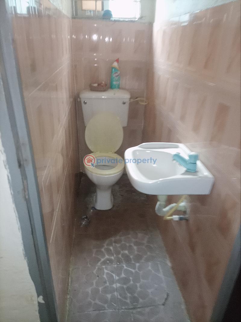 3 bedroom Flat & Apartment For Rent Ajao Estate Isolo Lagos - 6