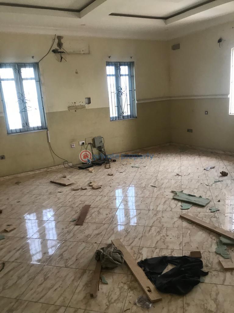 4 bedroom Duplex For Rent Near Channels Tv, Opic Estate Ogun Ogun area  - 8