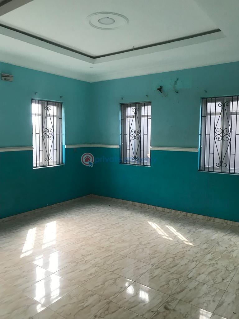 4 bedroom Duplex For Rent Near Channels Tv, Opic Estate Ogun Ogun area  - 11