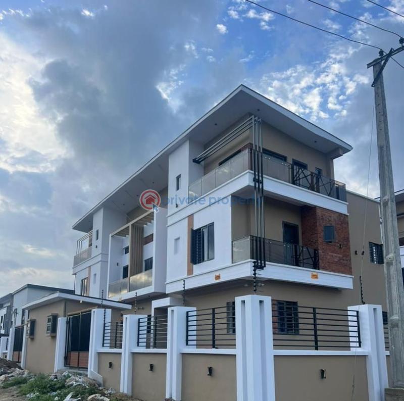4 bedroom Semi detached Duplex For Sale Surulere Lagos