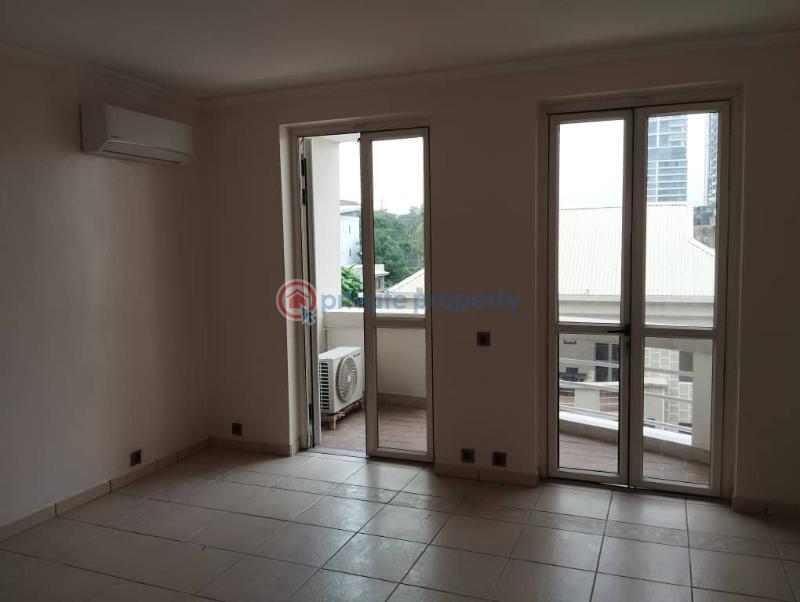 4 bedroom Flat & Apartment For Rent Off Bourdillon Old Ikoyi Lagos - 8
