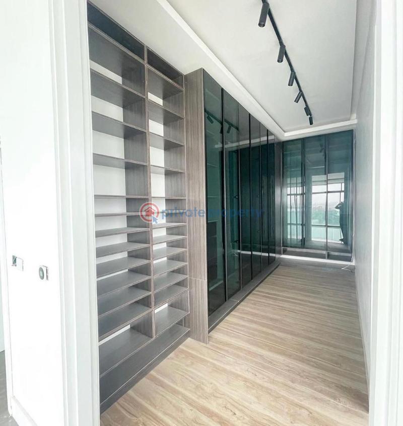 5 bedroom House For Sale Isolo Lagos - 6