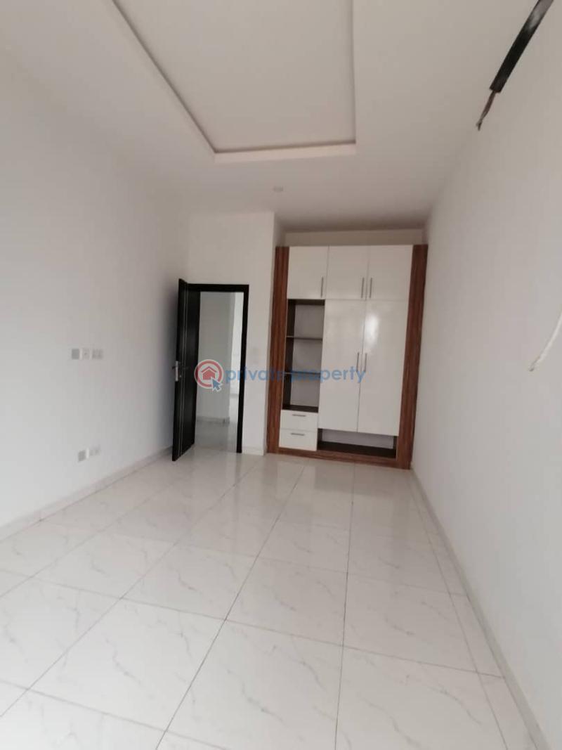 5 bedroom Flat & Apartment For Sale Lagos Island (PID 8PACRC