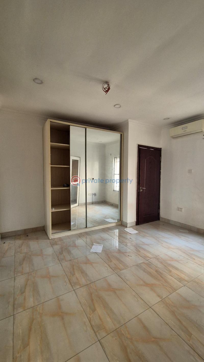 5 bedroom Detached Duplex For Rent Ajao Est, Anthony Village Maryland Lagos - 3