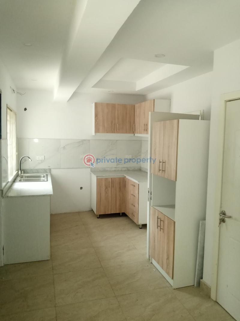 For rent 4 bedroom House Olaleye New Housing Estate (iponro Surulere