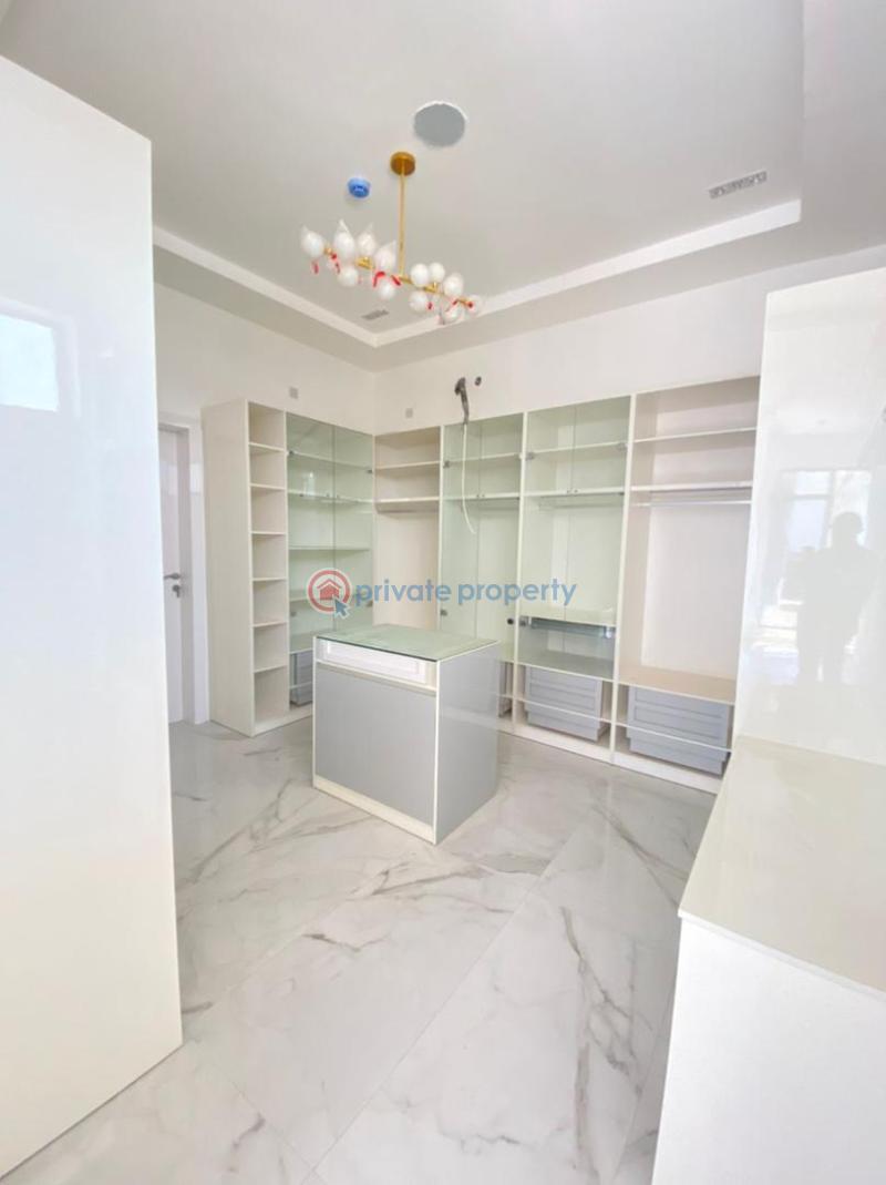 7 bedroom House For Sale Lekki Lagos - 5