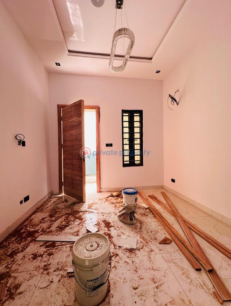 5 bedroom Detached Duplex For Sale Magodo GRA Phase 2 Kosofe/Ikosi Lagos - 1