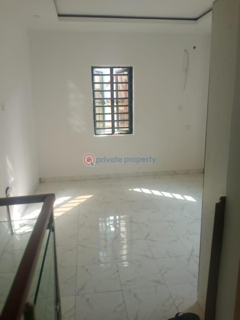2 bedroom Maisonette For Rent Ologolo Lekki Lagos - 14