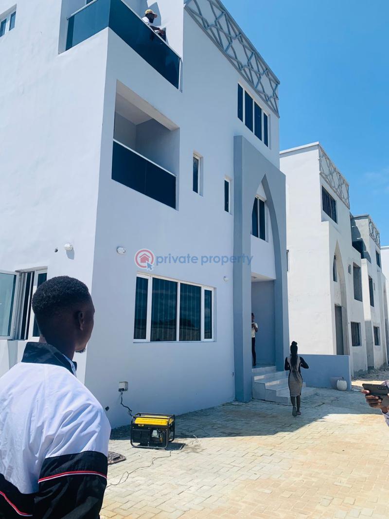 4 bedroom House For Sale 2nd Lekki Toll Gate Lekki Lagos - 0