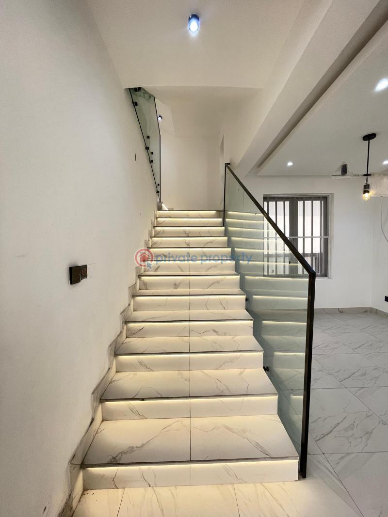 5 bedroom Detached Duplex For Sale Chevron Drive Lekki Lagos - 2