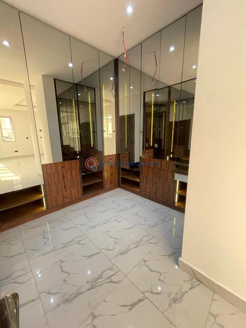 5 bedroom Detached Duplex For Sale Chevron Drive Lekki Lagos - 5