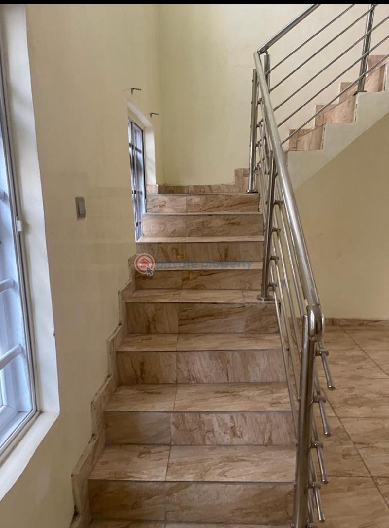 3 bedroom House For Rent Carlton Gate Estate Ibadan Oyo - 4