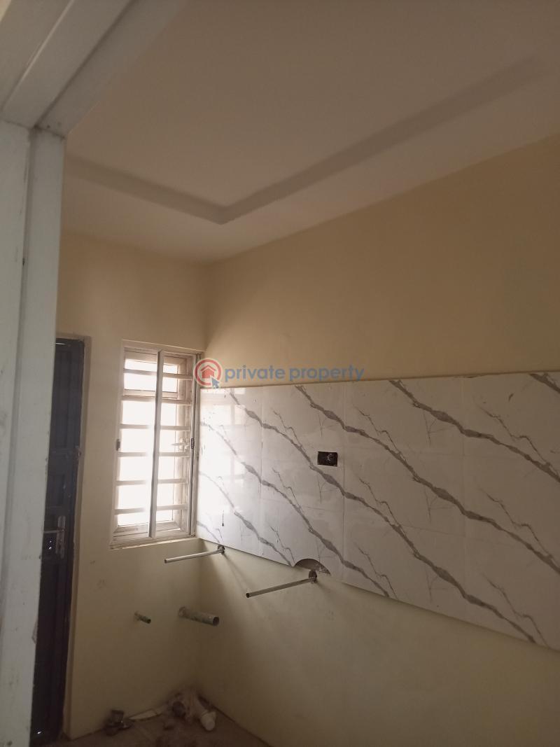 2 bedroom Flat & Apartment For Rent Bucknor Estate Isolo Lagos - 7