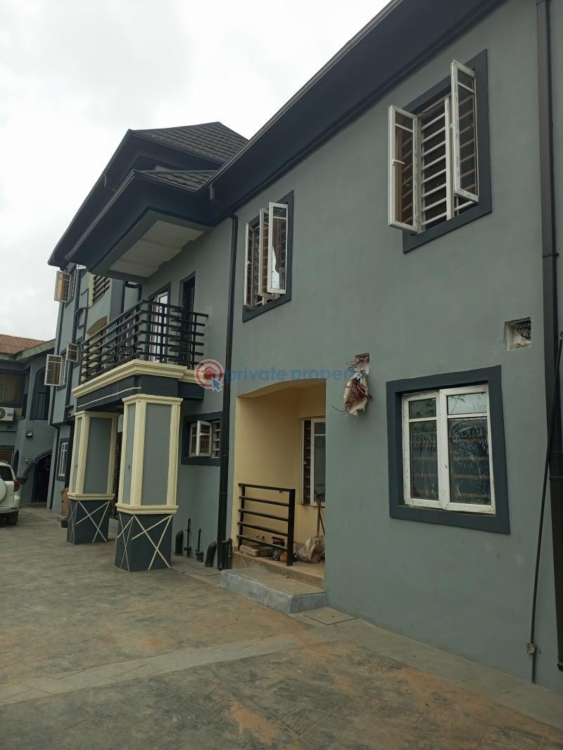 2 bedroom Flat & Apartment For Rent Bucknor Estate Isolo Lagos - 0