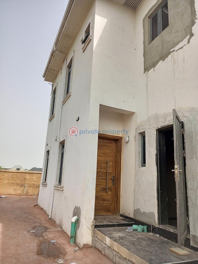 2 bedroom Flat & Apartment For Rent Asorock Bucknor Estate. Isolo Lagos - 1