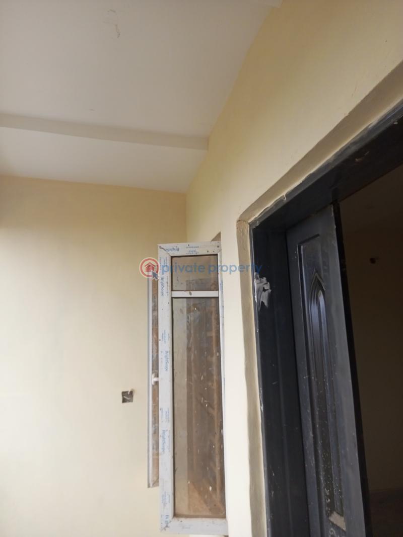 2 bedroom Flat & Apartment For Rent Bucknor Estate Isolo Lagos - 11