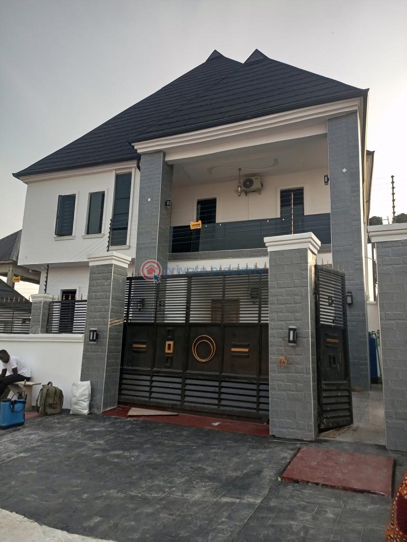 2 bedroom Flat & Apartment For Rent Divine Avenue Bucknor Estate Isolo Lagos - 2