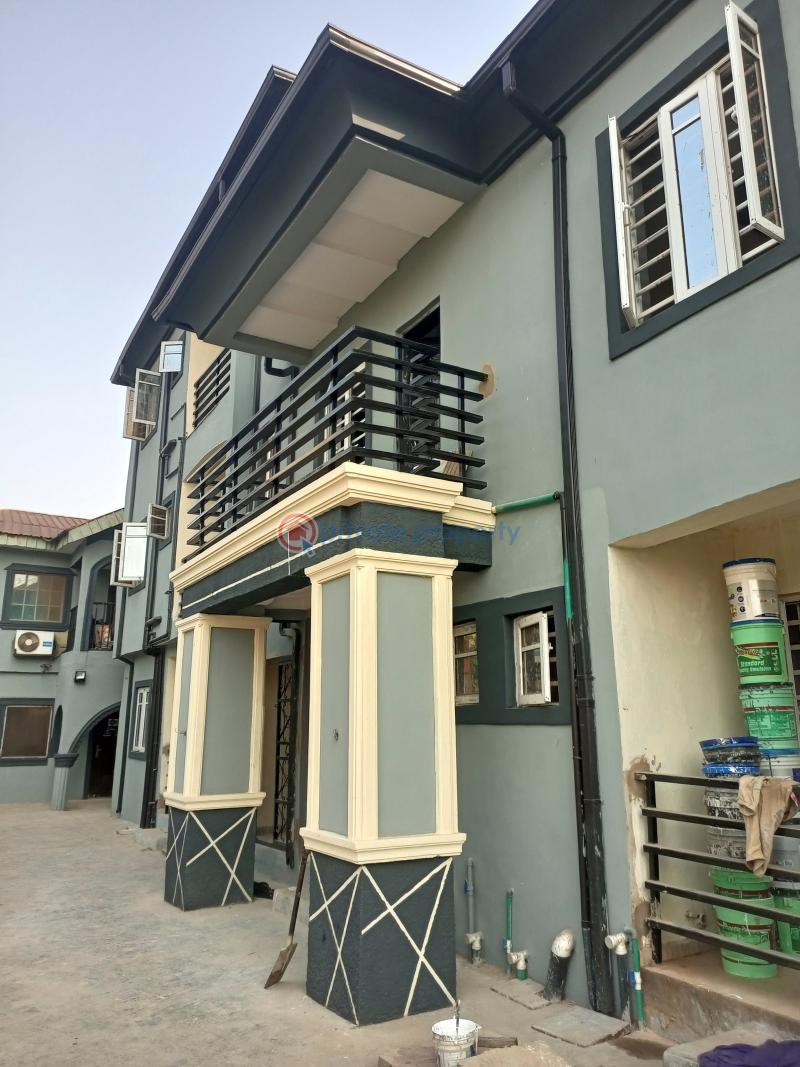 2 bedroom Flat & Apartment For Rent Bucknor Estate Isolo Lagos - 13