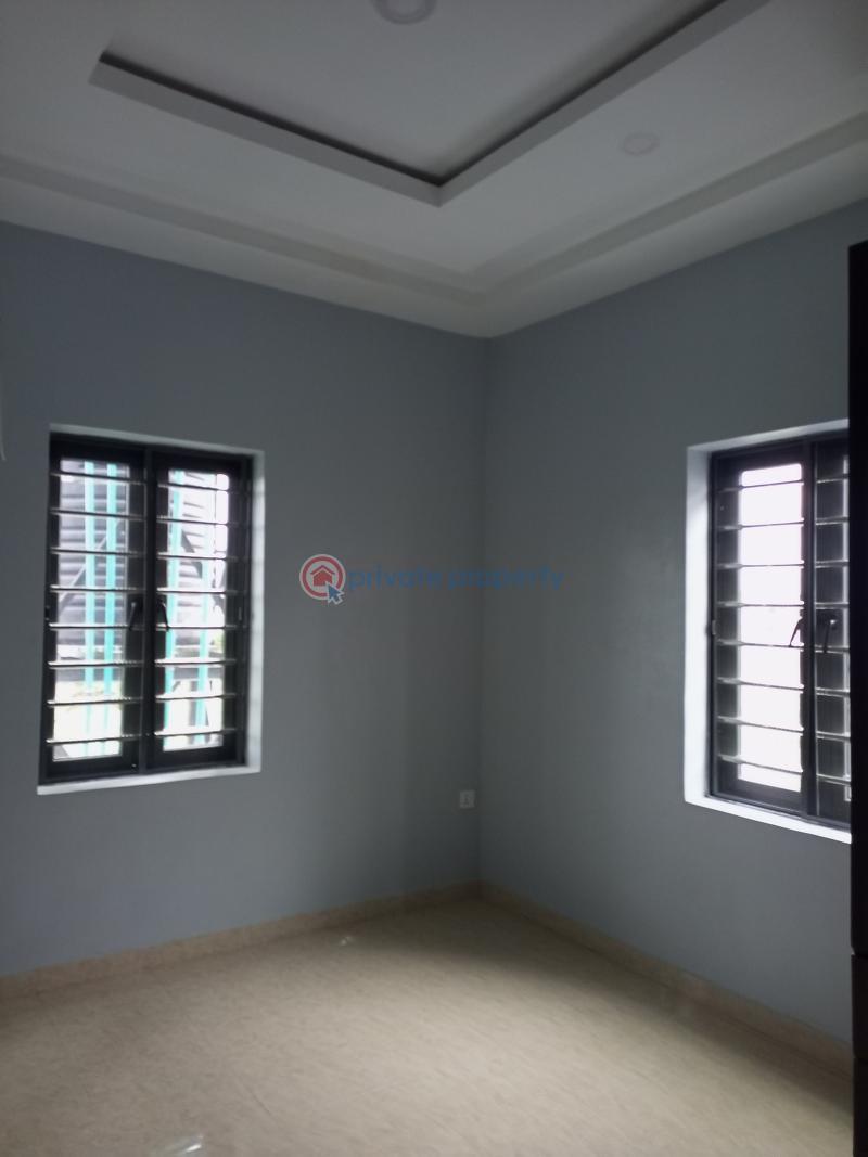 2 bedroom Block Of Flats For Rent Duduyemi Bucknor Estate. Jakande Axis. Bucknor Estate Isolo Lagos - 2