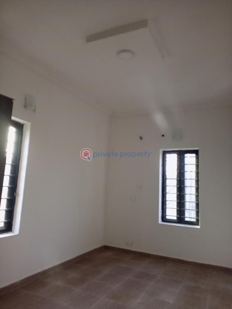 2 bedroom Flat & Apartment For Rent Divine Avenue Bucknor Estate Isolo Lagos - 3