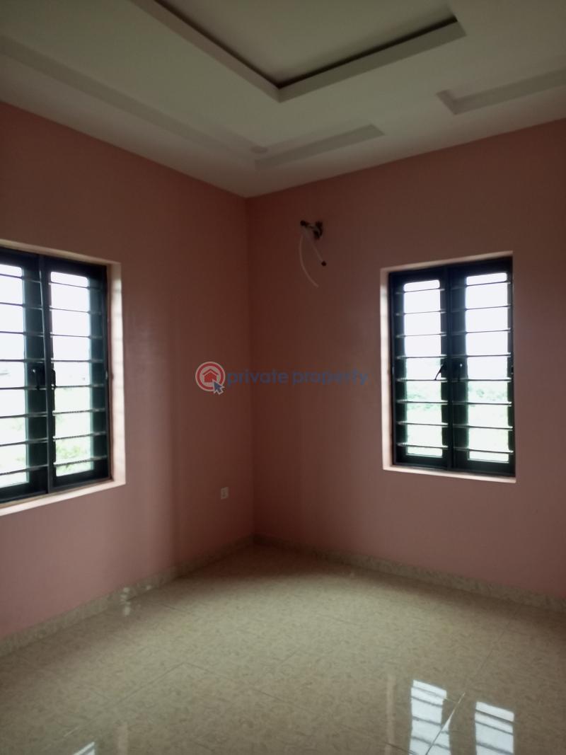 2 bedroom Block Of Flats For Rent Duduyemi Bucknor Estate. Jakande Axis. Bucknor Estate Isolo Lagos - 4