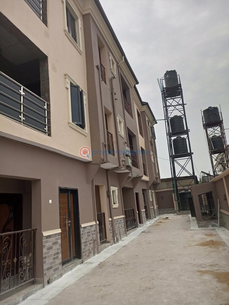2 bedroom Flat & Apartment For Rent Tijani Salako Bucknor Estate Isolo Lagos - 17