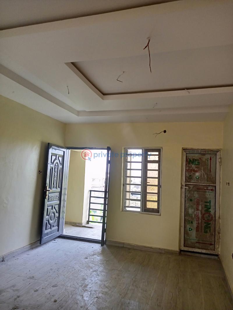 2 bedroom Flat & Apartment For Rent Bucknor Estate Isolo Lagos - 14