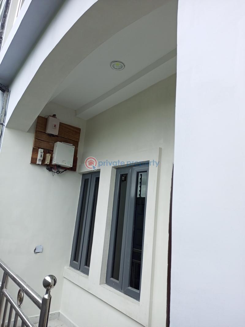 2 bedroom Block Of Flats For Rent Duduyemi Bucknor Estate. Jakande Axis. Bucknor Estate Isolo Lagos - 10