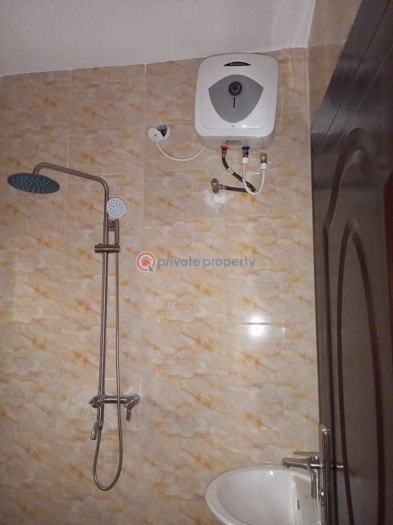 2 bedroom Block Of Flats For Rent Duduyemi Bucknor Estate. Jakande Axis. Bucknor Estate Isolo Lagos - 6
