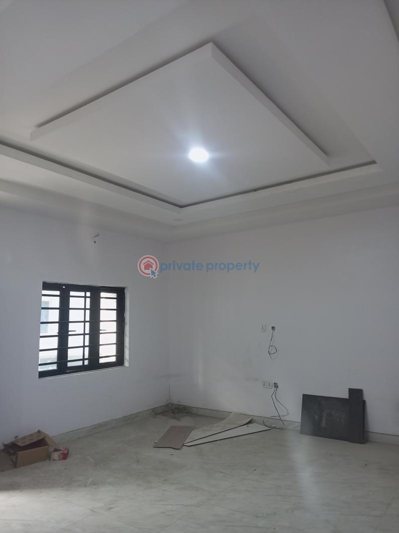 3 bedroom Flat & Apartment For Rent Ejigbo Nnpc Axis Oke-afa Isolo Lagos - 8