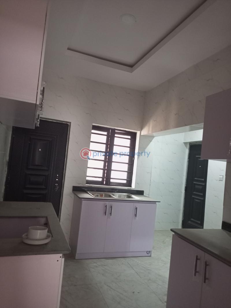 3 bedroom Flat & Apartment For Rent Ejigbo Nnpc Axis Oke-afa Isolo Lagos - 9