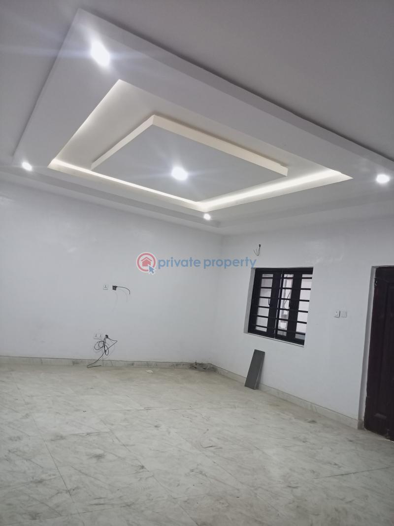 3 bedroom Flat & Apartment For Rent Nnpc Axis Ejigbo Oke-afa Isolo Lagos - 5