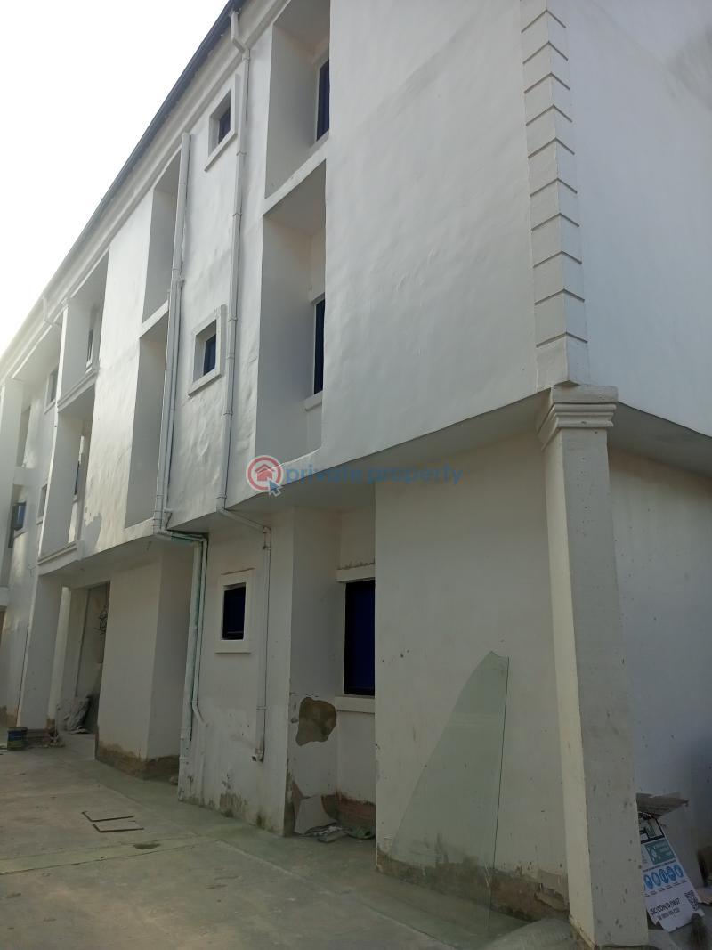 3 bedroom Flat & Apartment For Rent Ejigbo Nnpc Axis Oke-afa Isolo Lagos - 18