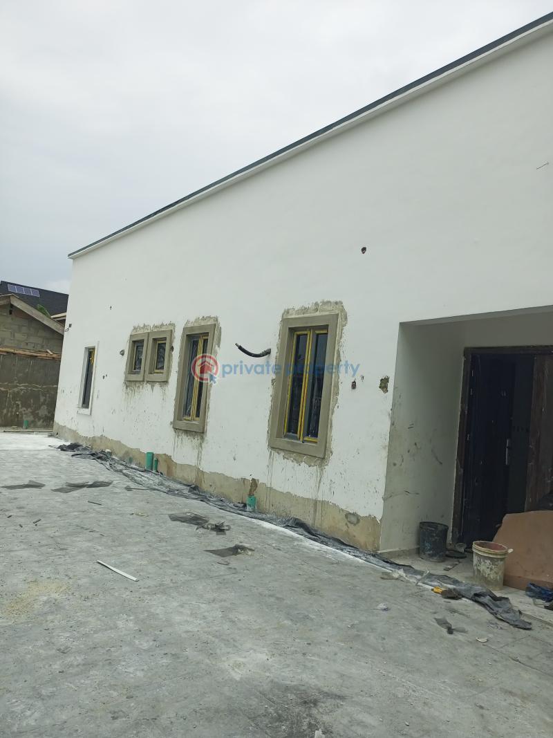3 bedroom Bungalow For Sale Tijani Salako Bucknor Estate Bucknor Estate Isolo Lagos - 4